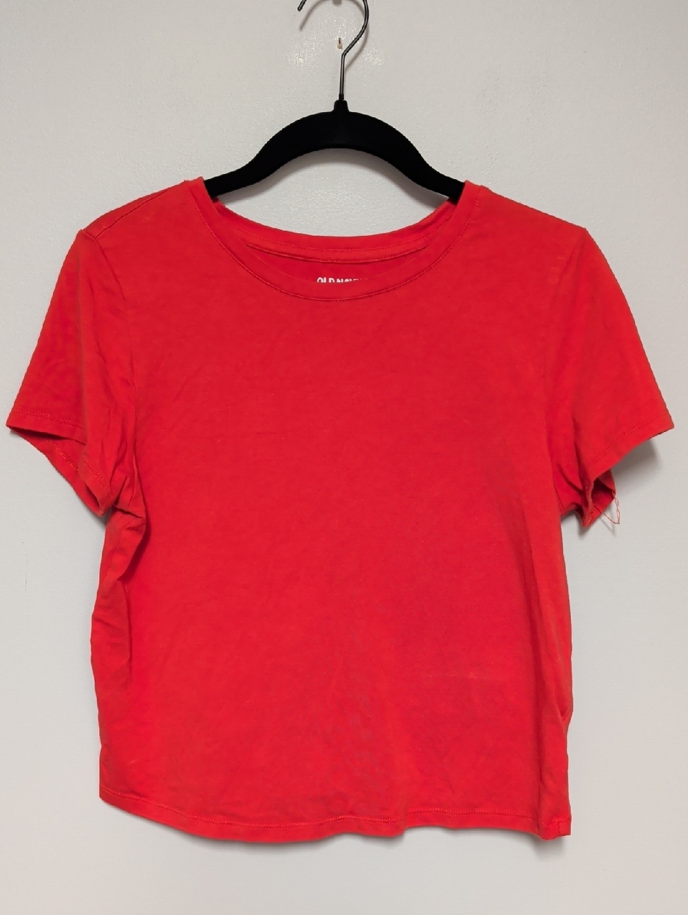 Old Navy Short Sleeve Crewneck Tee in Bright Red
